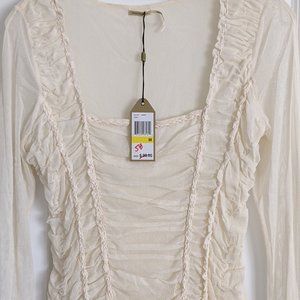 Pretty white blouse by MaxStudio